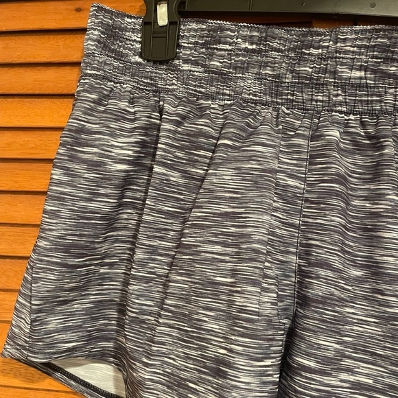 Nike Women’s One Dri-Fit Mid-Rise 3” Navy Blue Brief Lined Shorts Sz M NWT - Picture 4 of 9